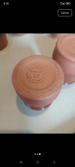 ÚLTIMOS DÍAS.Vasitos de cerámica