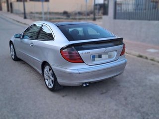 MERCEDES clase c