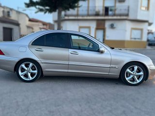 MERCEDES clase c