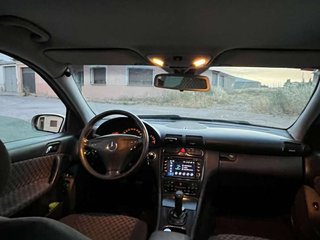 MERCEDES clase c