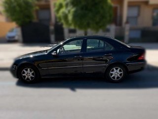 MERCEDES clase c