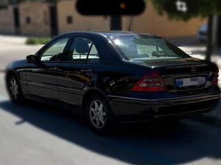 MERCEDES clase c