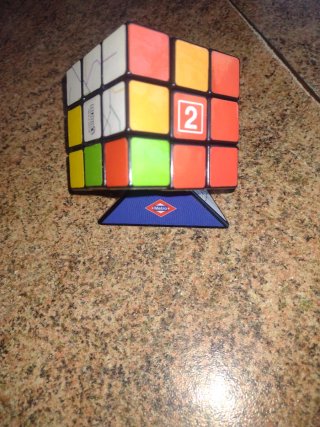 Cubo Rubik Metro Madrid