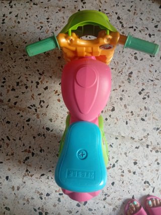 Moto Dora La Exploradora para niños