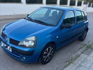 RENAULT clio