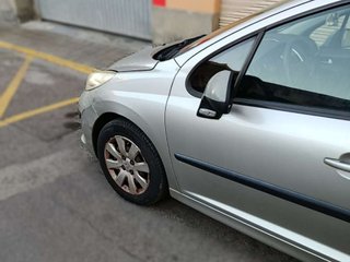 PEUGEOT 207+