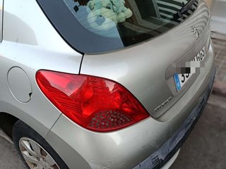 PEUGEOT 207+