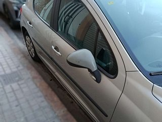 PEUGEOT 207+