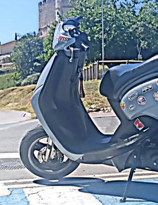 Yamaha Neos 49cc Gris Scooter