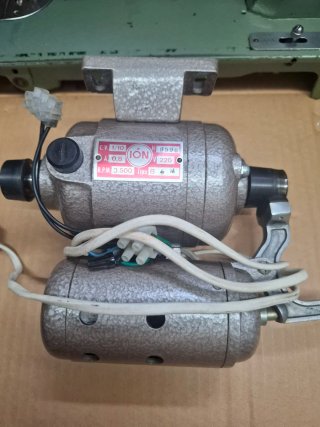 Máquina de coser Refrey Transforma