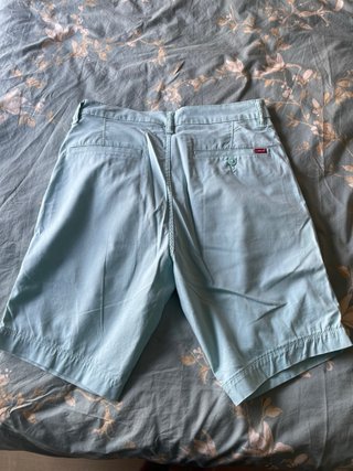Pantalón corto Levi's azul nuevo sin estrenar