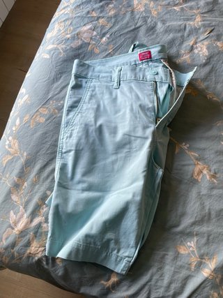 Pantalón corto Levi's azul nuevo sin estrenar