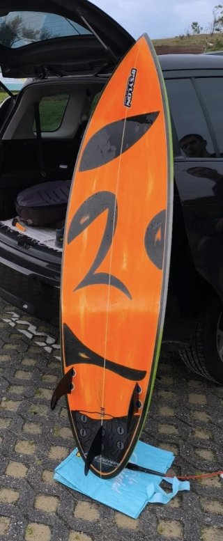 Tabla de surf Ipsylon + Funda + Leash