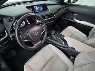 Lexus UX 2.0 250h Premium