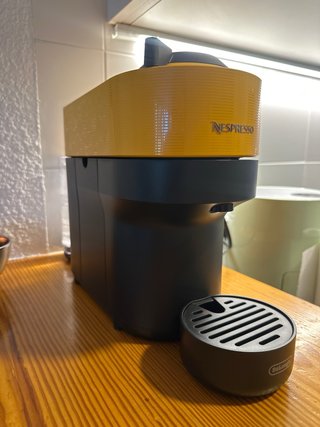 Cafetera Nespresso Vertuo Pop Amarilla