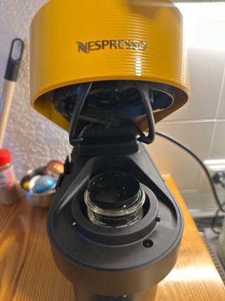 Cafetera Nespresso Vertuo Pop Amarilla