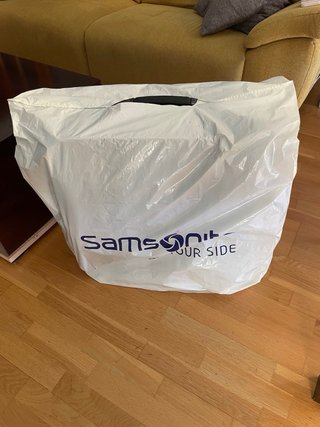 Maleta Samsonite 4 ruedas porta trajes