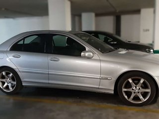 MERCEDES clase c