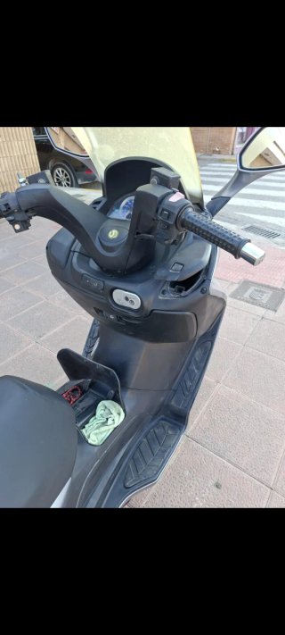 Maxi Scooter SYM Gris