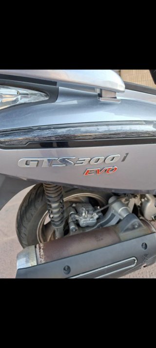 Maxi Scooter SYM Gris