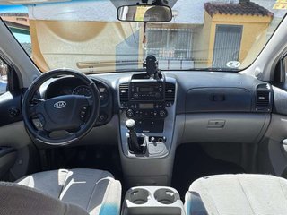 KIA carnival
