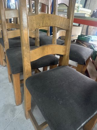 Sillas de madera maciza