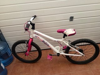 Bicicleta niña Wolbike blanca y rosa