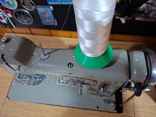 Máquina de coser para cuero y tejidos gruesos