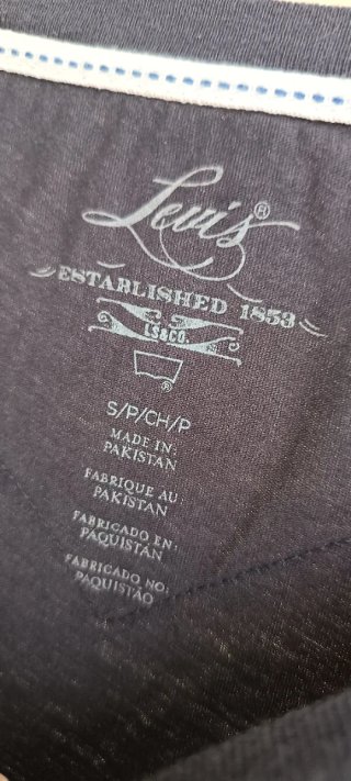 Camiseta levis