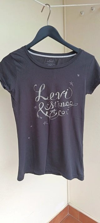 Camiseta levis