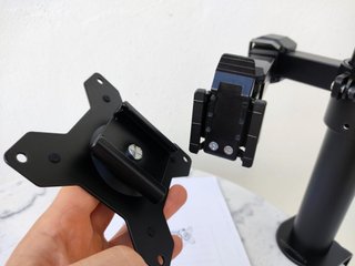 Soporte AmazonBasics para Monitor en acero