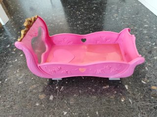 Cuna para muñecas rosa