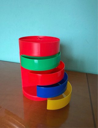 Organizer colorato da scrivania