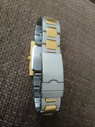 Reloj Lip Cuadrado Dorado y Plateado