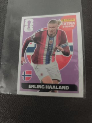 Erling Haaland Extra Sticker Morado