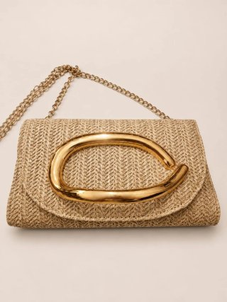 Clutch rafia elegante con asa dorada