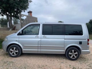 VOLKSWAGEN multivan