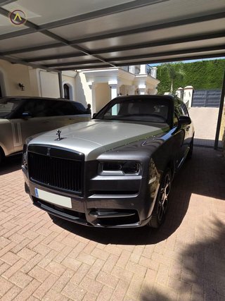Rolls-Royce Cullinan Black Badge | 2022 | 600 CV