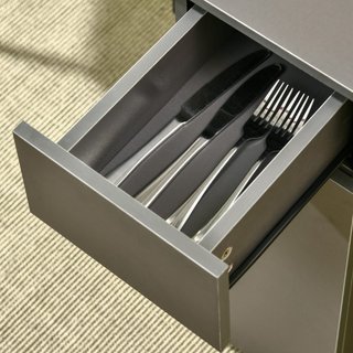 Tavolo Pieghevole da Pranzo in Truciolato con 2 Ca