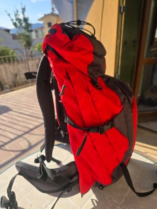 Zaino Quechua Forclaz 40L Rosso