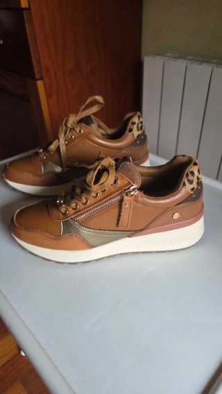 Zapatos marrones y dorados mujer