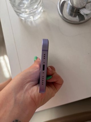 iPhone 12 Morado