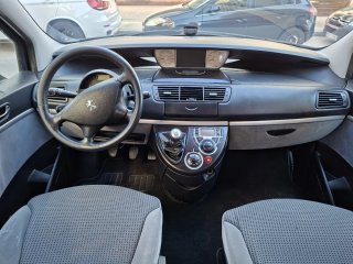 Peugeot 807 2012