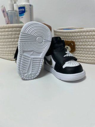 Bambas Bebé Jordan Sky