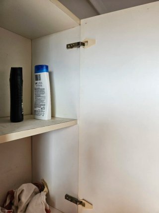Armario de baño blanco