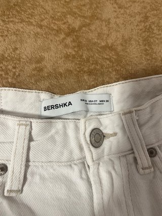 Vaqueros anchos blancos Bershka