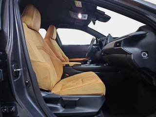 Lexus UX 2.0 300h UX Plus