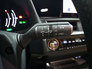 Lexus UX 2.0 300h UX Plus