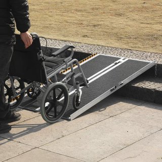 Rampa de Silla de Ruedas Portátil, 182.9 cm 362.9 kg de Capacidad, Rampa de Umbral Plegable de Aluminio Antideslizante, Rampa Plegable para Scooter de Movilidad, Rampa para Silla de Ruedas, Rampa ...