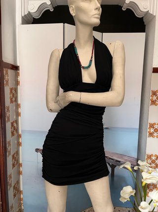 Vestido fiesta Zara negro drapeado